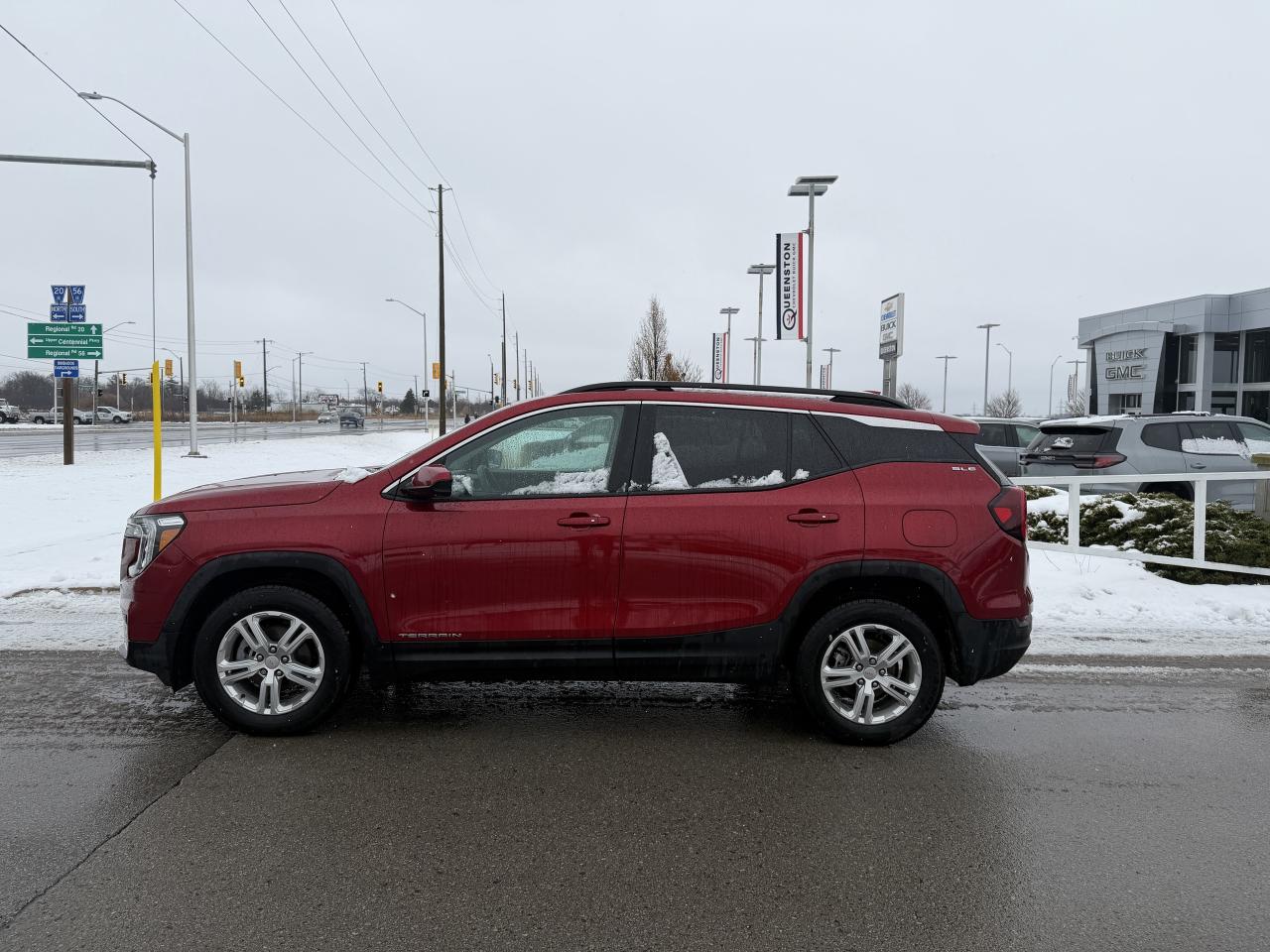 2022 GMC Terrain SLE AWD   PANO ROOF   ONE OWNER   PUSH START Photo