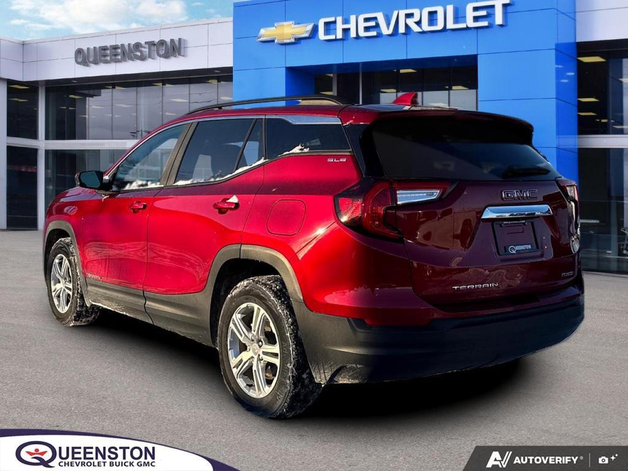 2022 GMC Terrain SLE AWD   PANO ROOF   ONE OWNER   PUSH START Photo3