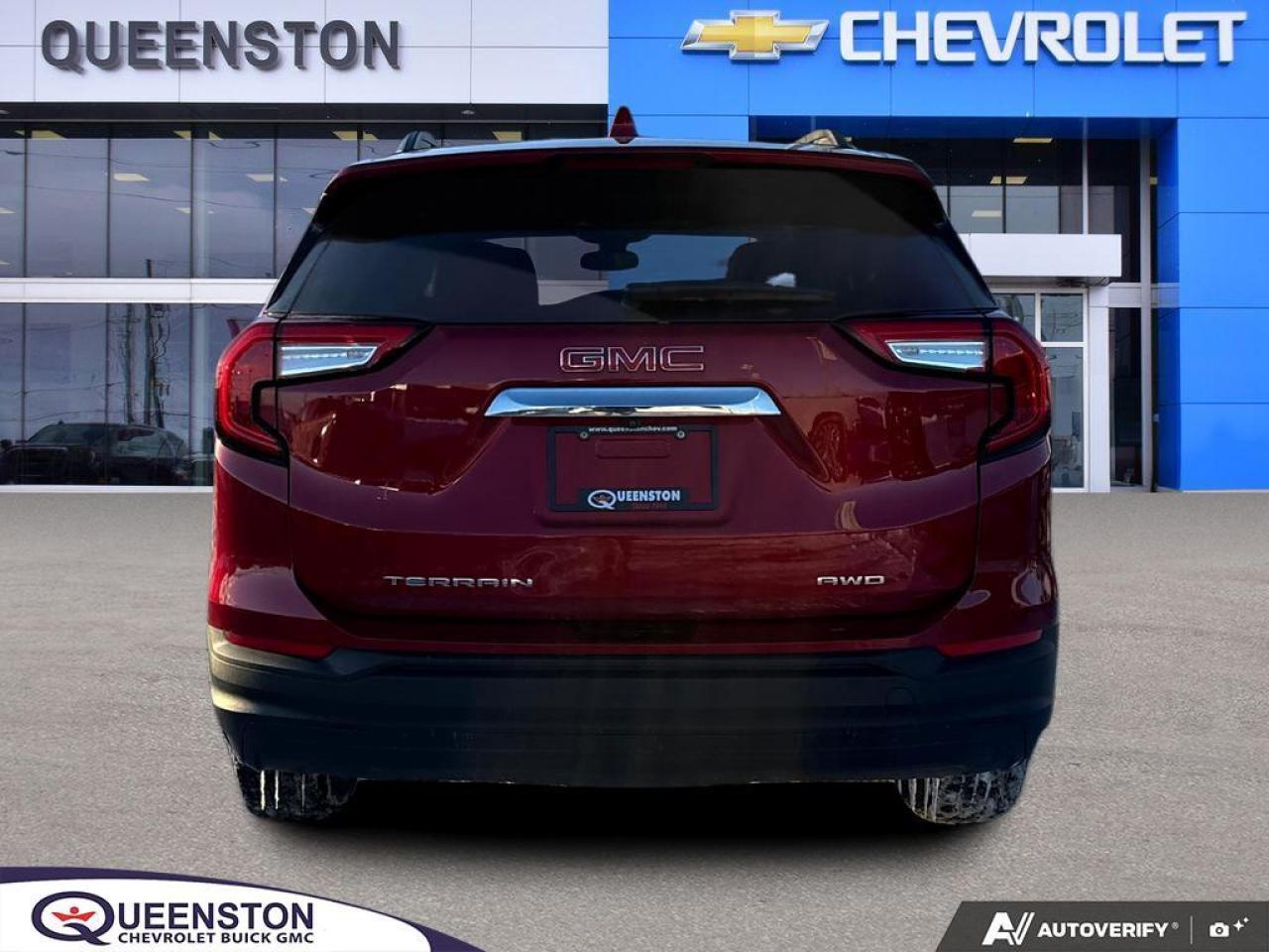 2022 GMC Terrain SLE AWD   PANO ROOF   ONE OWNER   PUSH START Photo4