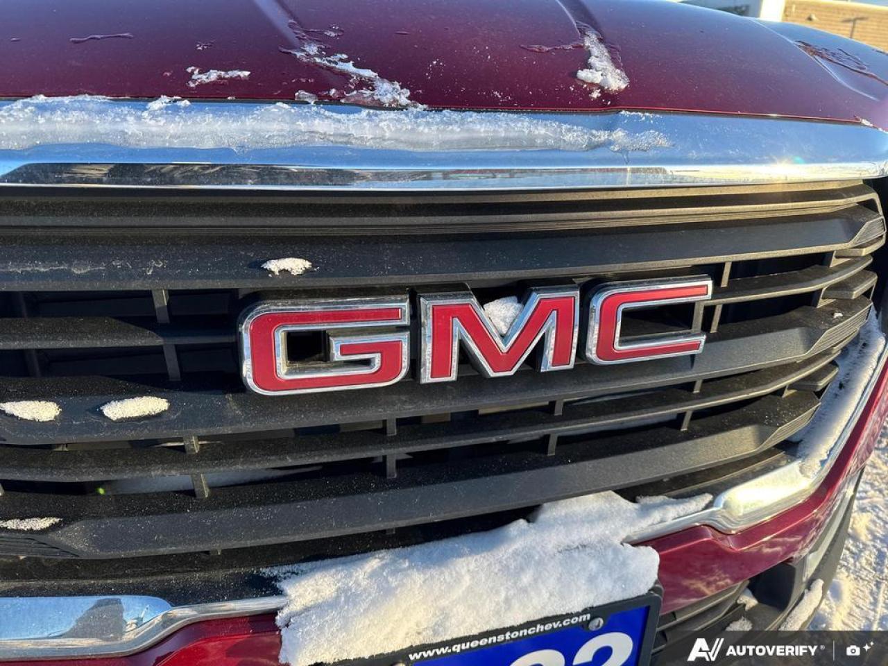 2022 GMC Terrain SLE AWD   PANO ROOF   ONE OWNER   PUSH START Photo