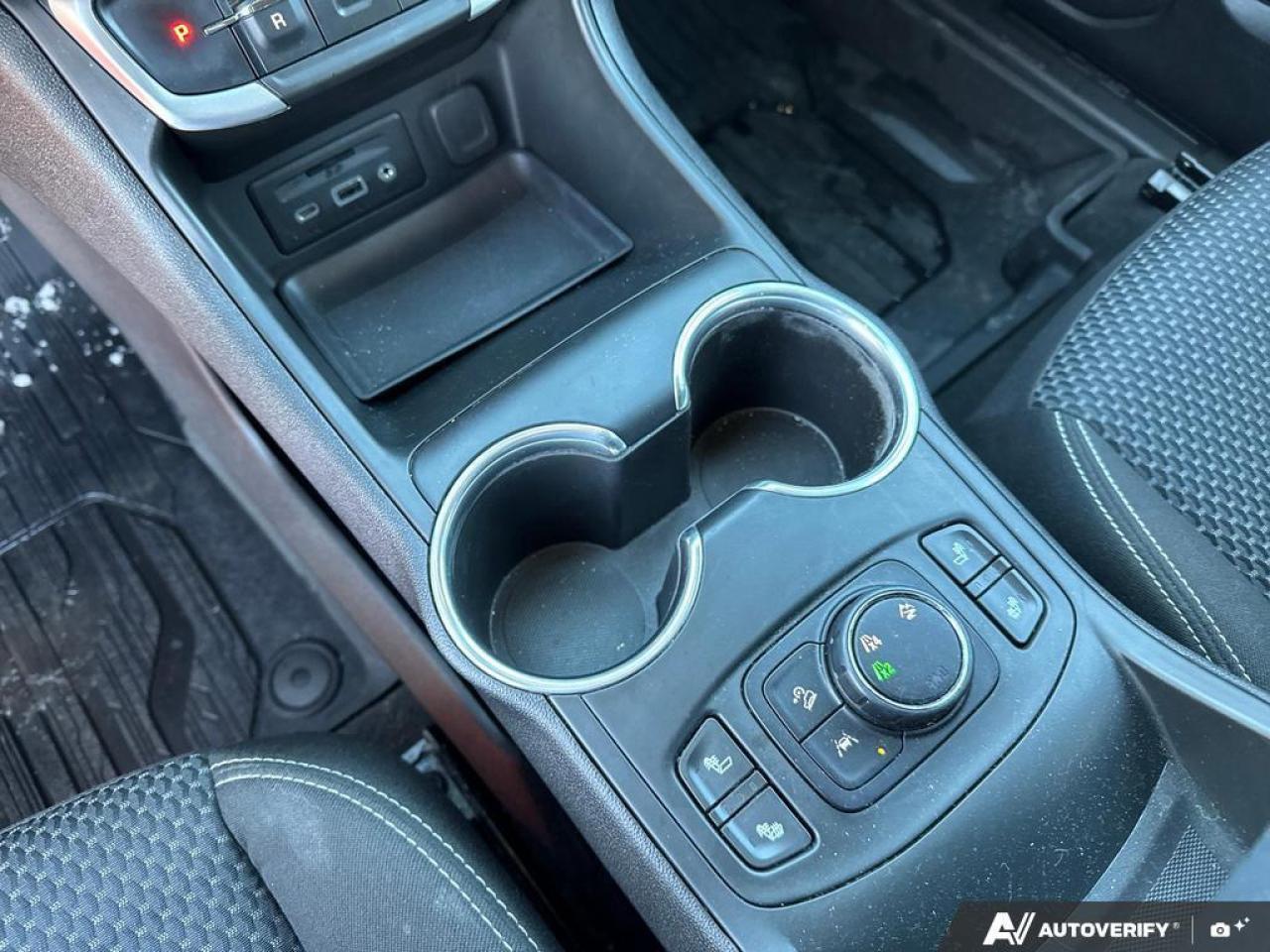 2022 GMC Terrain SLE AWD   PANO ROOF   ONE OWNER   PUSH START Photo