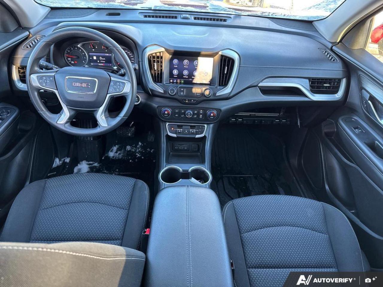 2022 GMC Terrain SLE AWD   PANO ROOF   ONE OWNER   PUSH START Photo