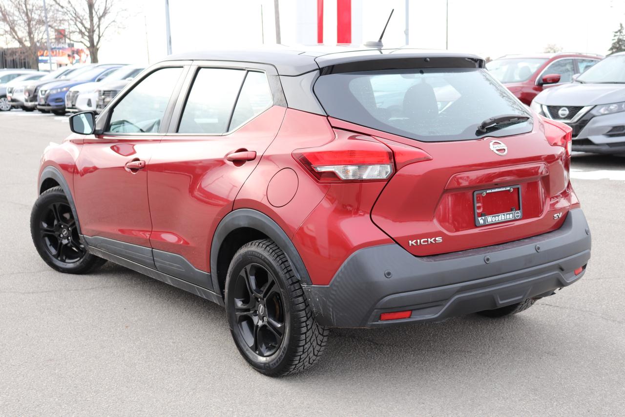 2020 Nissan Kicks SV 1 OWNER NO ACCIDENTS OFF LEASE SUPER LOW KMS!!! Photo