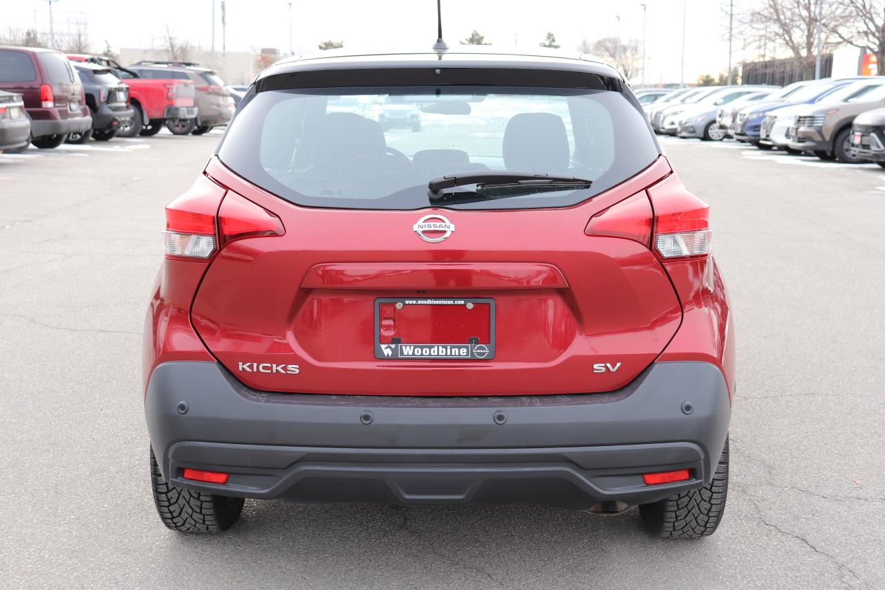 2020 Nissan Kicks SV 1 OWNER NO ACCIDENTS OFF LEASE SUPER LOW KMS!!! Photo