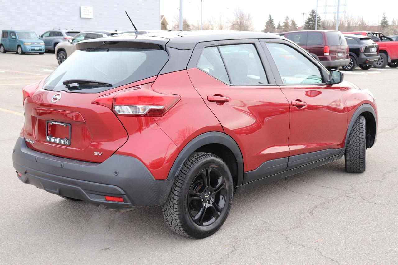 2020 Nissan Kicks SV 1 OWNER NO ACCIDENTS OFF LEASE SUPER LOW KMS!!! Photo