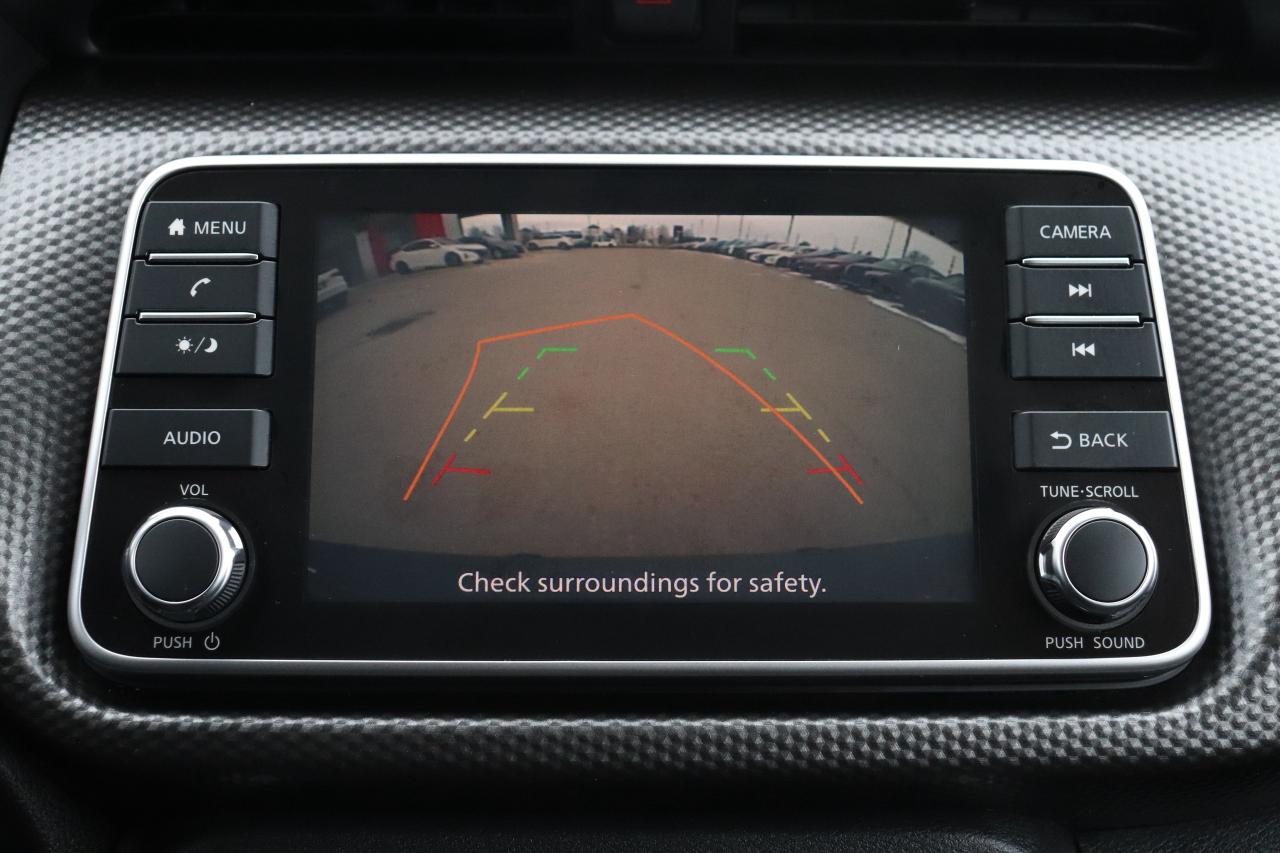 2020 Nissan Kicks SV 1 OWNER NO ACCIDENTS OFF LEASE SUPER LOW KMS!!! Photo