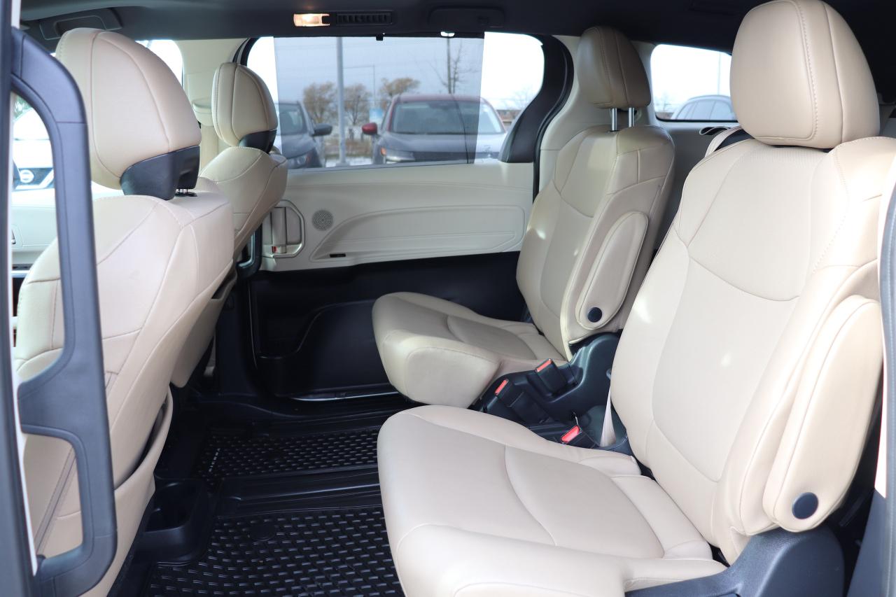 2024 Toyota Sienna XLE HYBRID 8 PASSENGER NO ACCIDENTS TAN LEATHER Photo