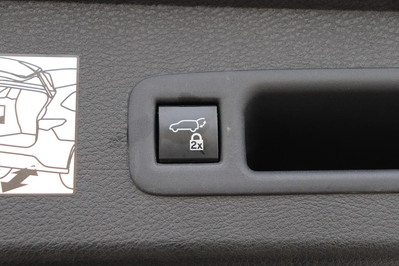 2024 Toyota Sienna XLE HYBRID 8 PASSENGER NO ACCIDENTS TAN LEATHER Photo