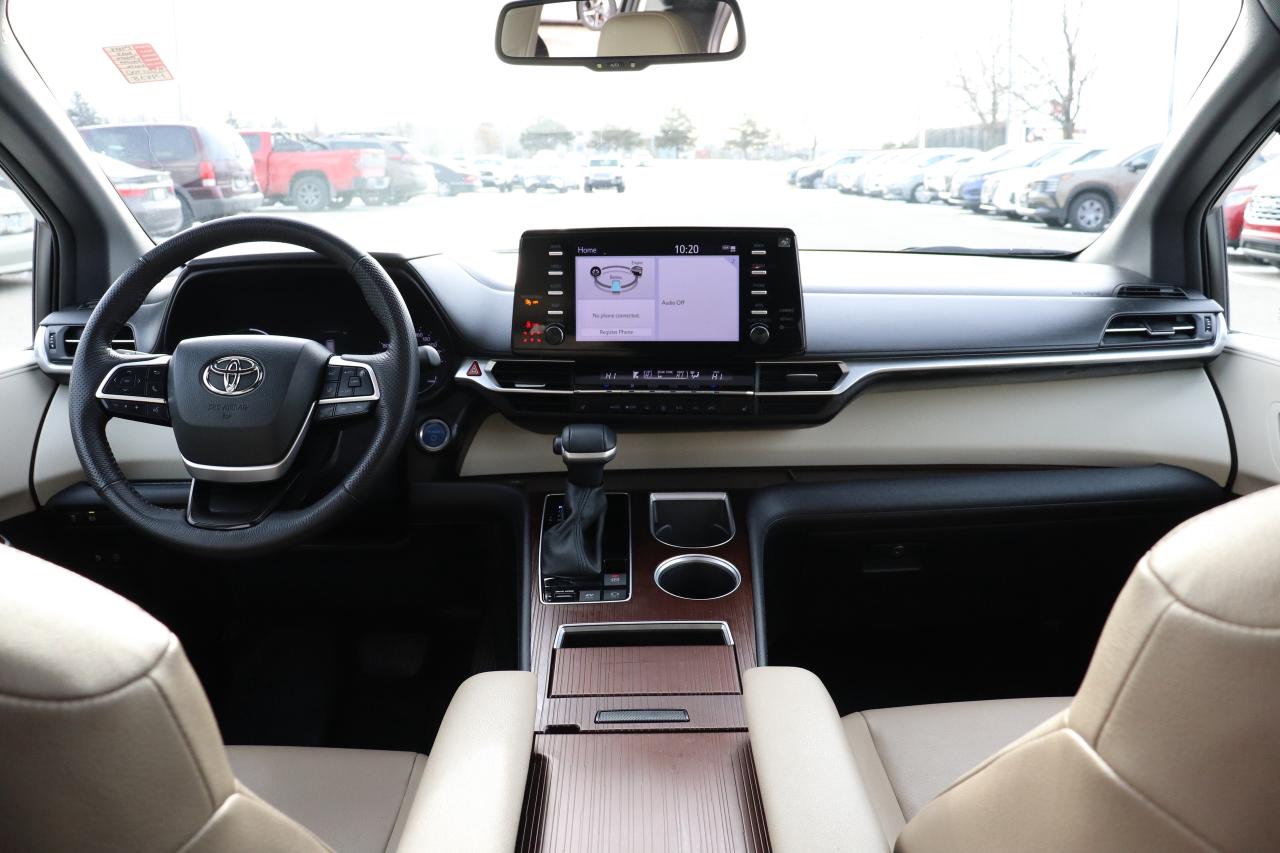 2024 Toyota Sienna XLE HYBRID 8 PASSENGER NO ACCIDENTS TAN LEATHER Photo