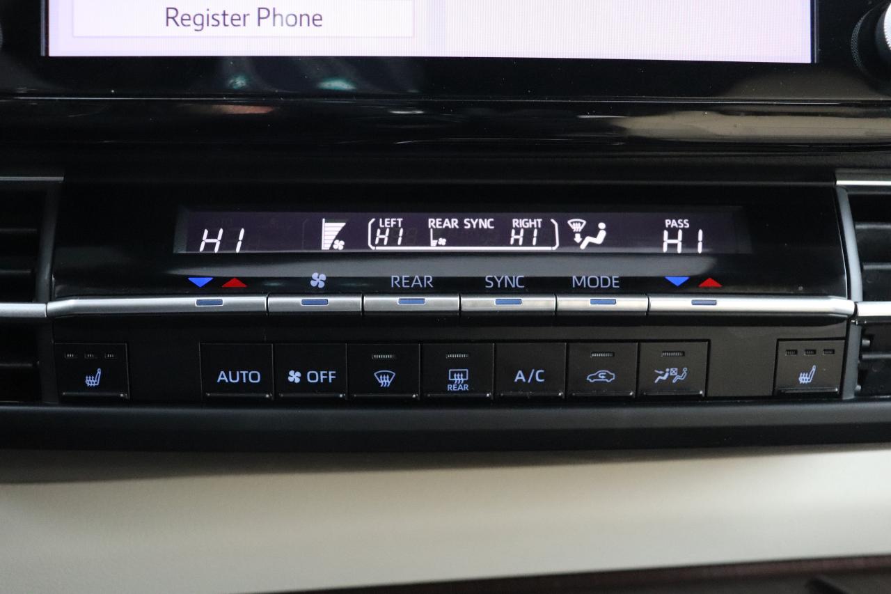 2024 Toyota Sienna XLE HYBRID 8 PASSENGER NO ACCIDENTS TAN LEATHER Photo