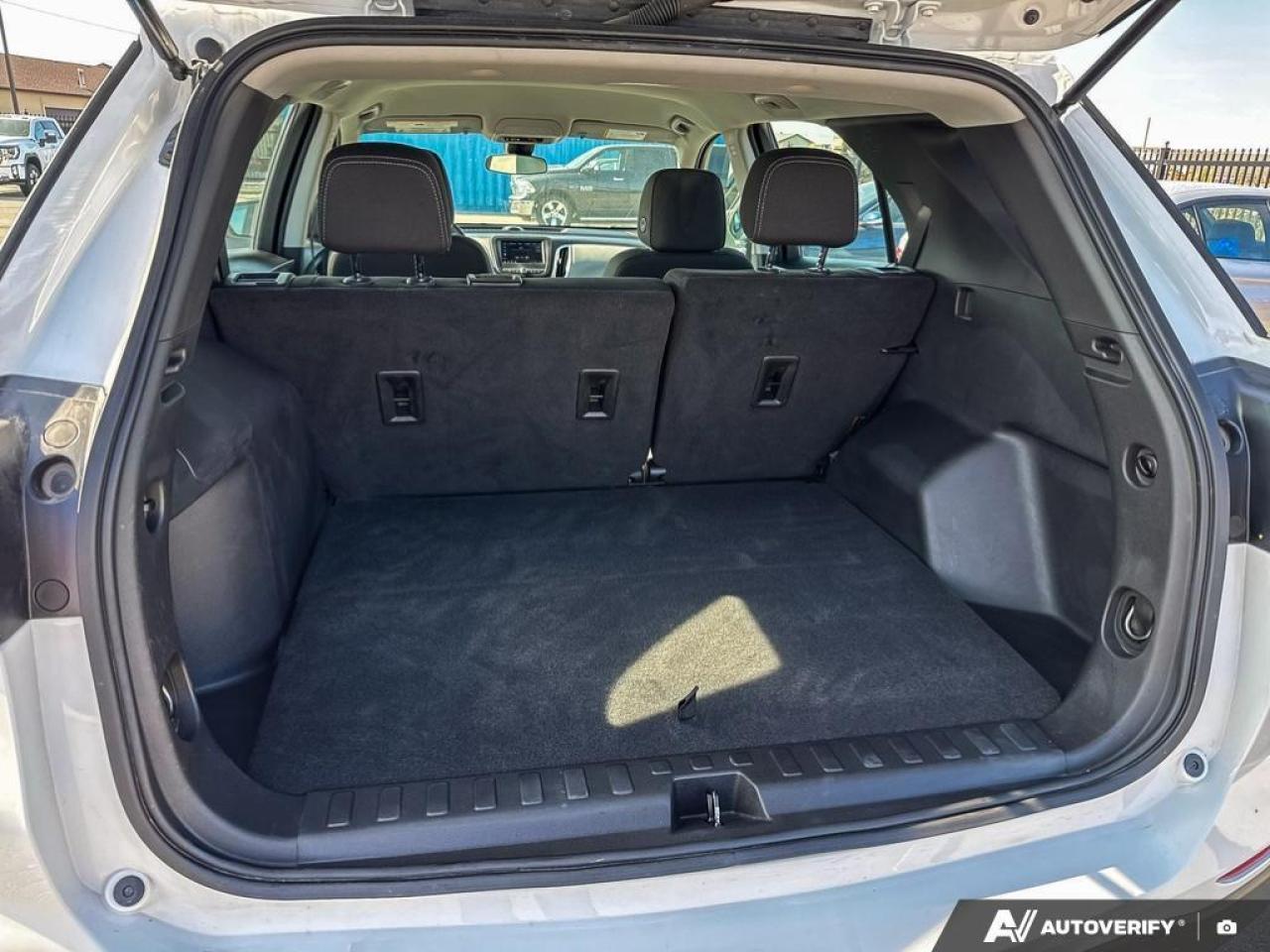 2023 Chevrolet Equinox LS FWD   HTD SEATS   CARPLAY   REMOTE START Photo