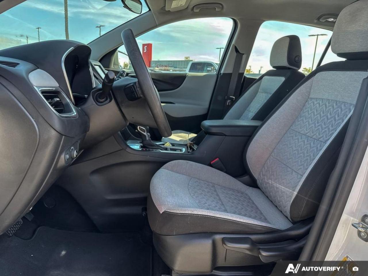 2023 Chevrolet Equinox LS FWD   HTD SEATS   CARPLAY   REMOTE START Photo