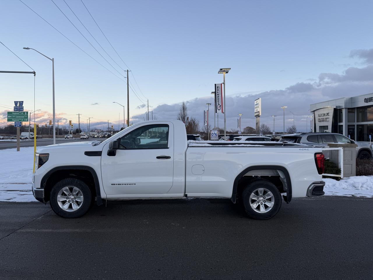 2023 GMC Sierra 1500 Pro   4X4   LONG BOX   LOW KM   5.3L V8 Photo