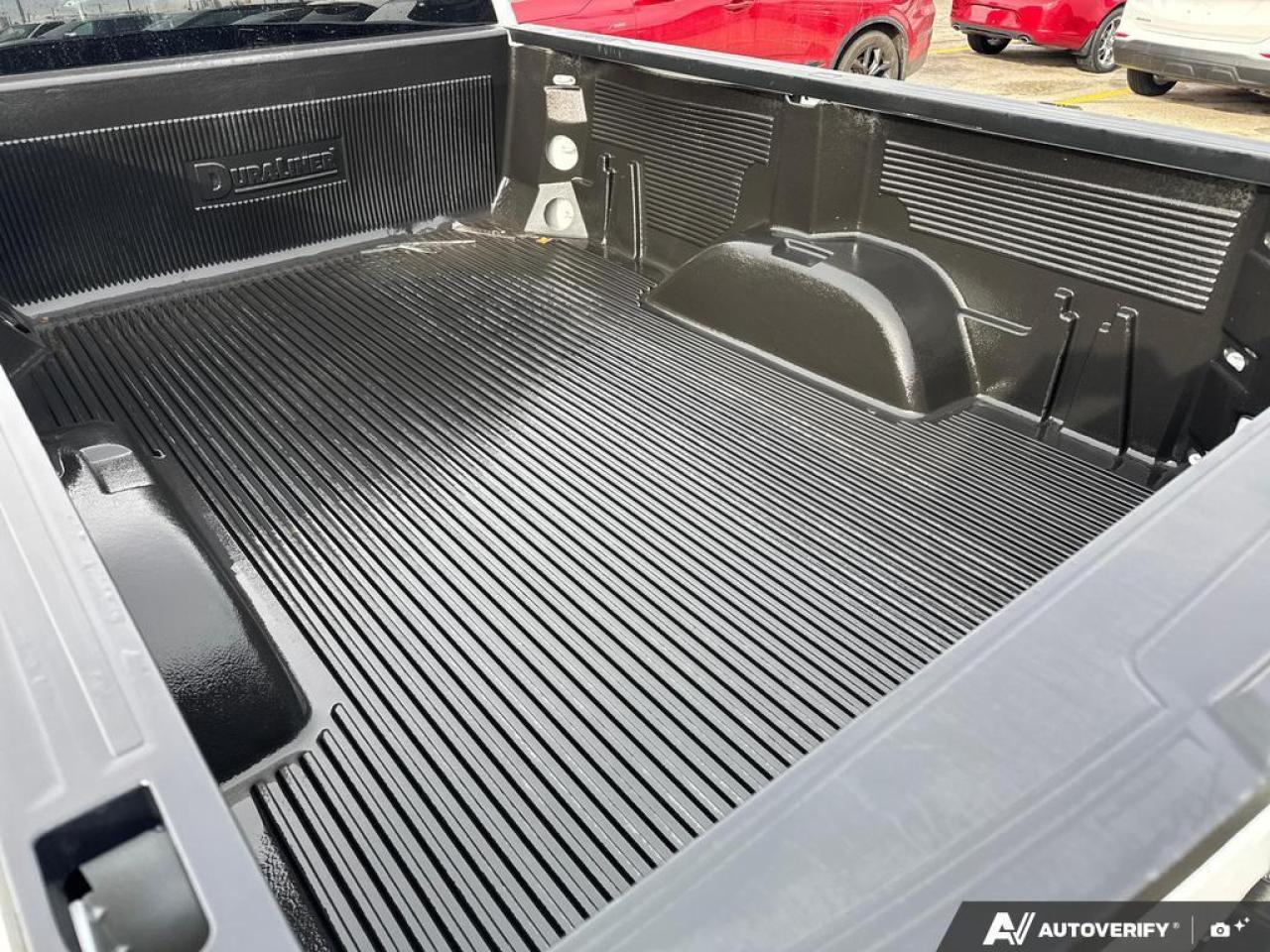 2023 GMC Sierra 1500 Pro   4X4   LONG BOX   LOW KM   5.3L V8 Photo