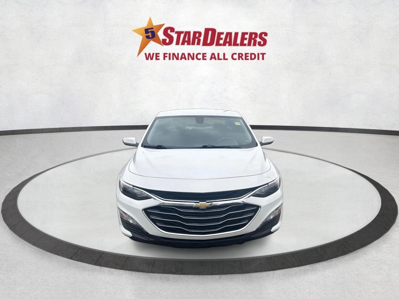 2021 Chevrolet Malibu HEATED SEATS REAR CAM MINT! WE FINANCE ALL CREDIT! Photo