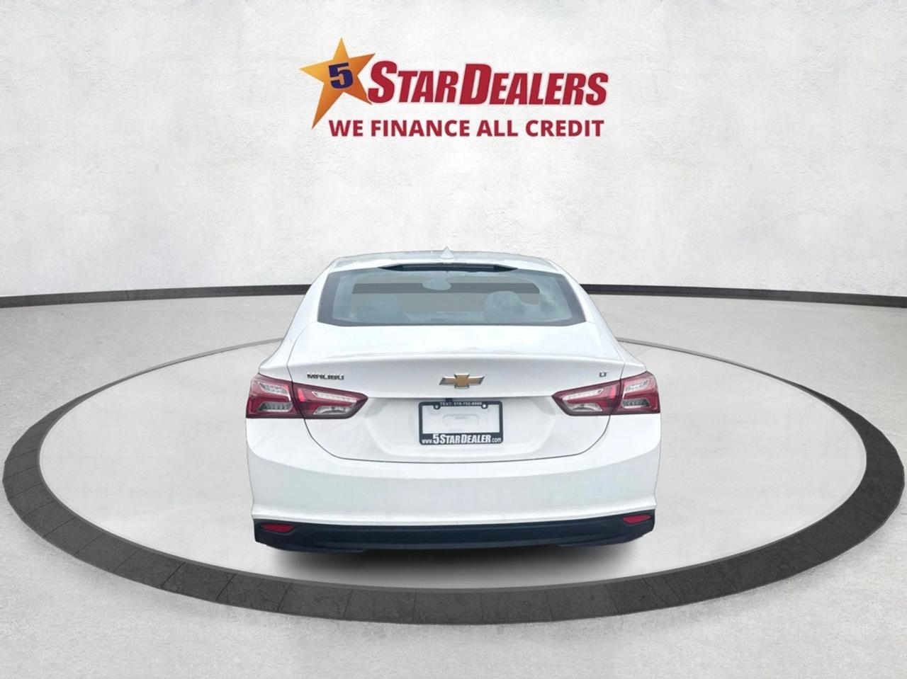 2021 Chevrolet Malibu HEATED SEATS REAR CAM MINT! WE FINANCE ALL CREDIT! Photo