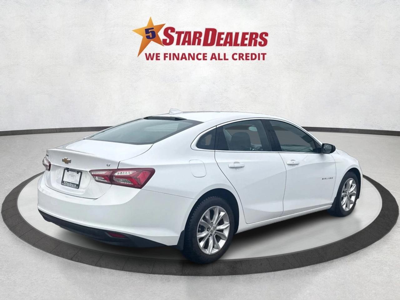 2021 Chevrolet Malibu HEATED SEATS REAR CAM MINT! WE FINANCE ALL CREDIT! Photo