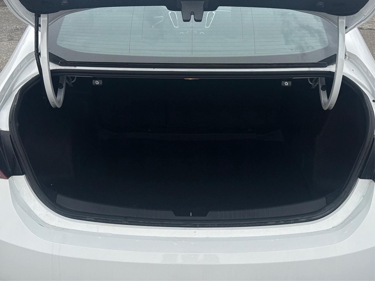 2021 Chevrolet Malibu HEATED SEATS REAR CAM MINT! WE FINANCE ALL CREDIT! Photo