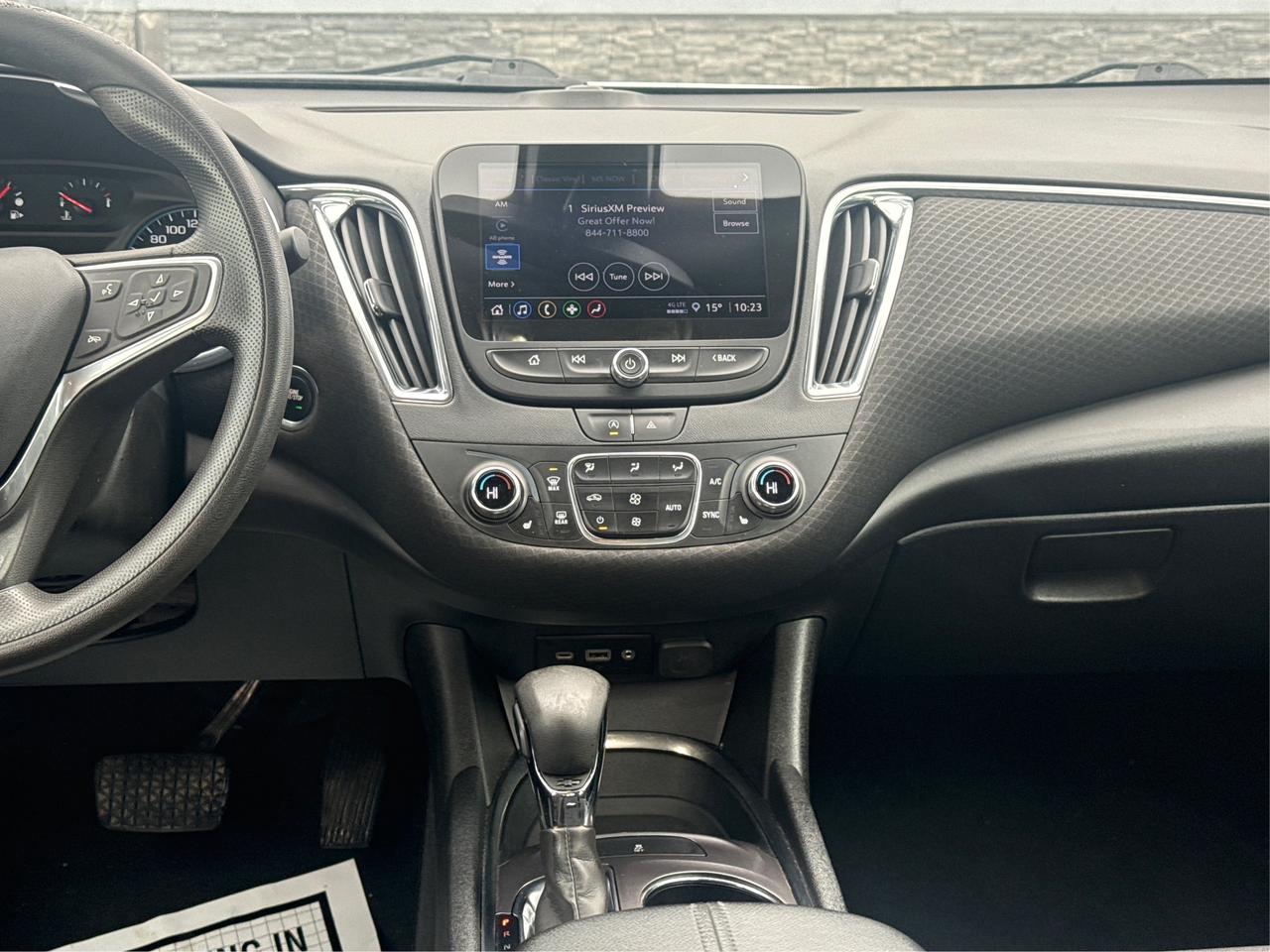 2021 Chevrolet Malibu HEATED SEATS REAR CAM MINT! WE FINANCE ALL CREDIT! Photo