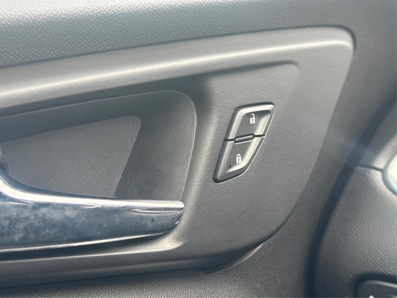 2021 Chevrolet Malibu HEATED SEATS REAR CAM MINT! WE FINANCE ALL CREDIT! Photo