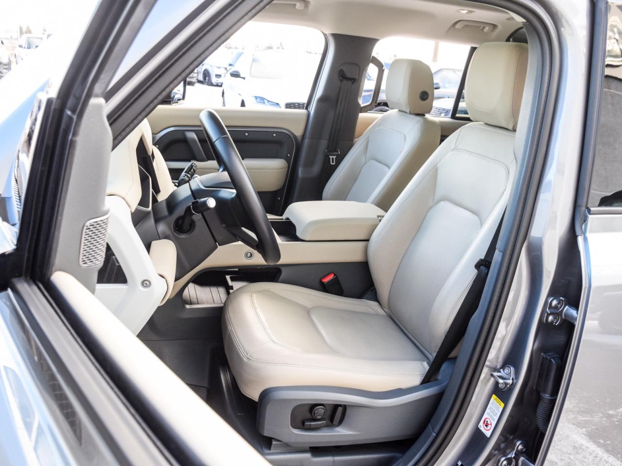 2024 Land Rover Defender /S/1 OWNER/DLR LOW KMS/DLR SERVICE HISTORY Photo