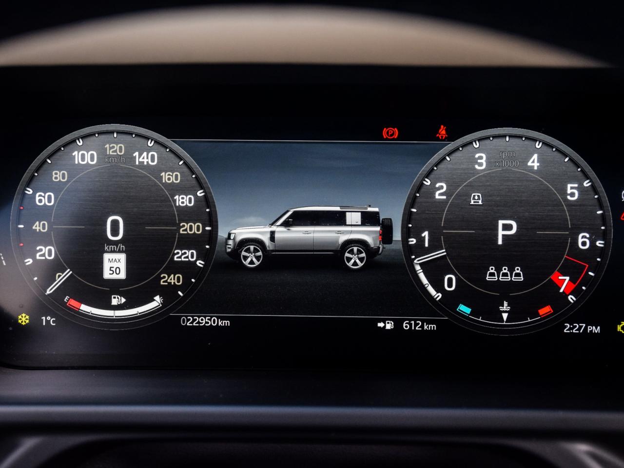 2024 Land Rover Defender /S/1 OWNER/DLR LOW KMS/DLR SERVICE HISTORY Photo