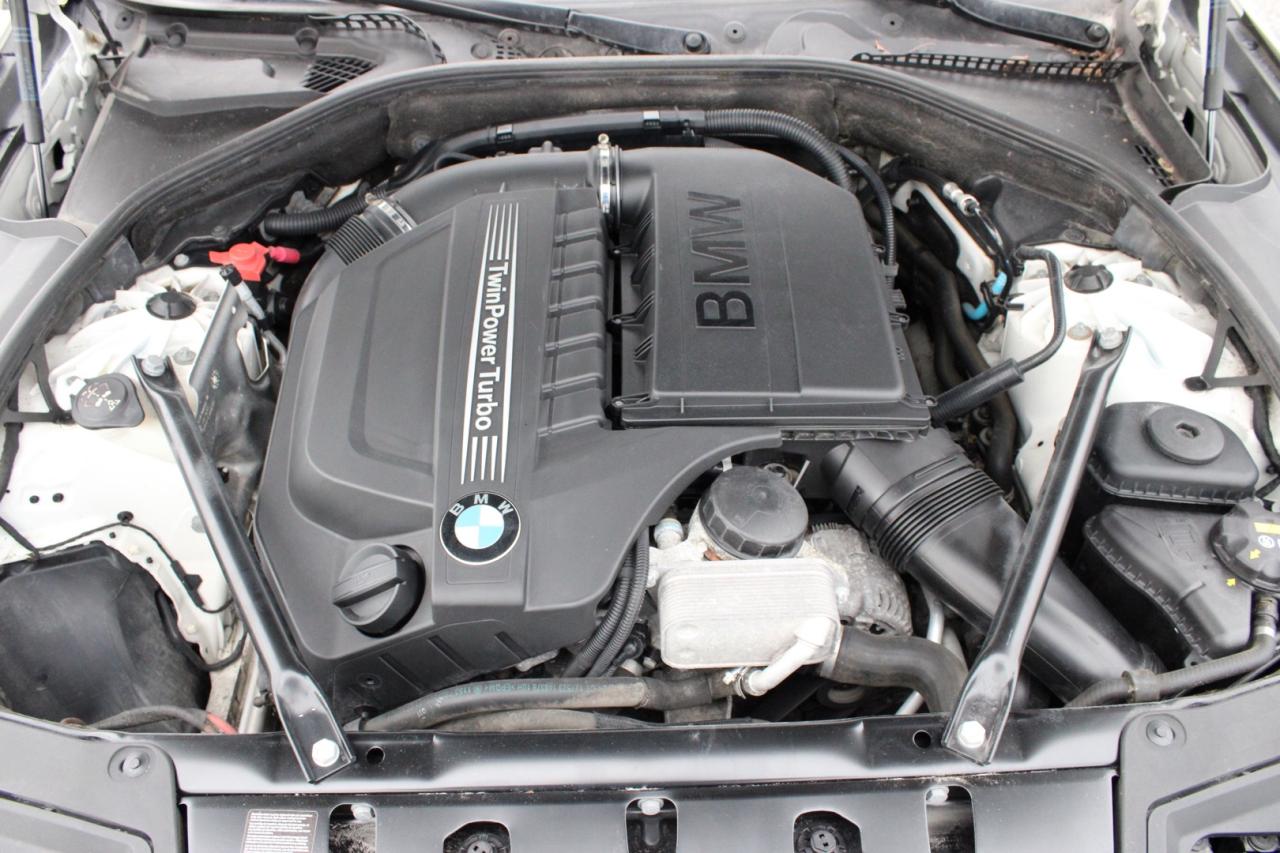 2016 BMW 5 Series 535i xDrive M Package No Accident certified Photo