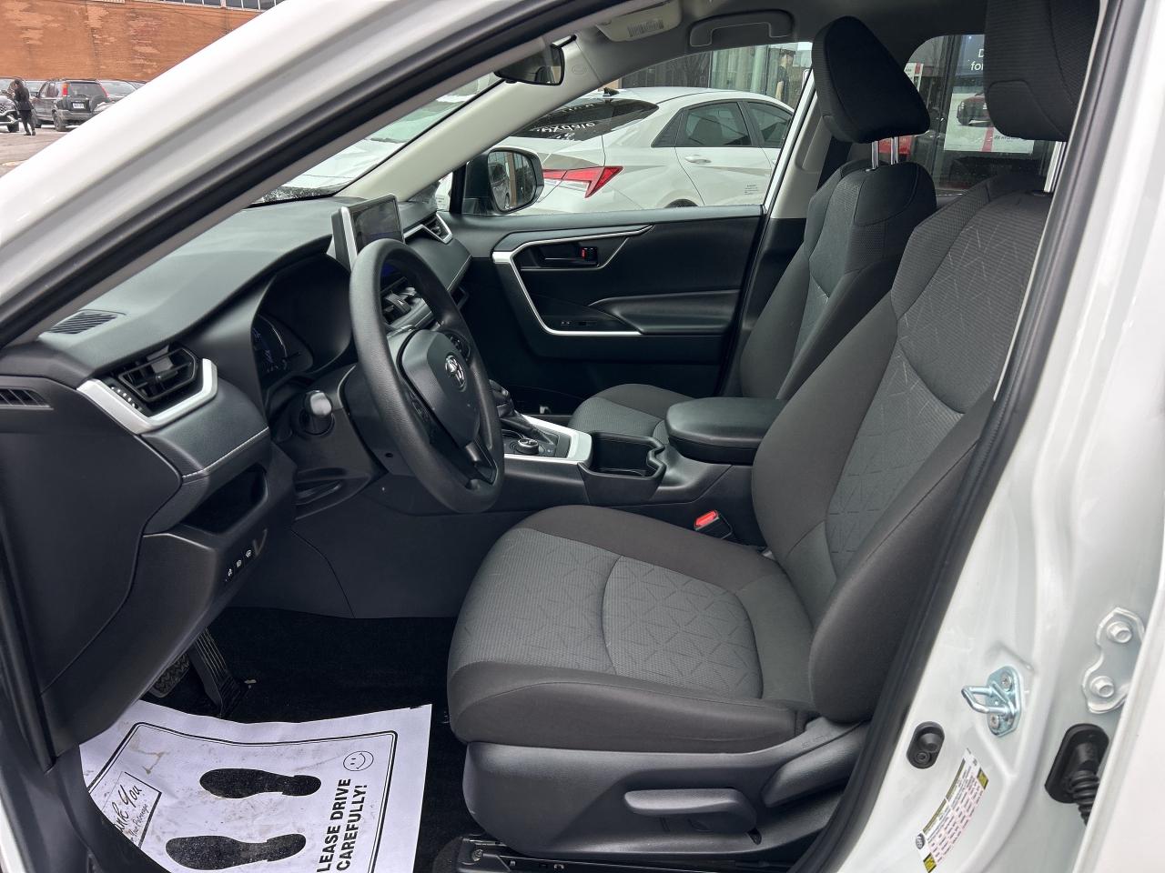 2025 Toyota RAV4 Hybrid LE AWD   CLEAN CARFAX   ONE OWNER Photo