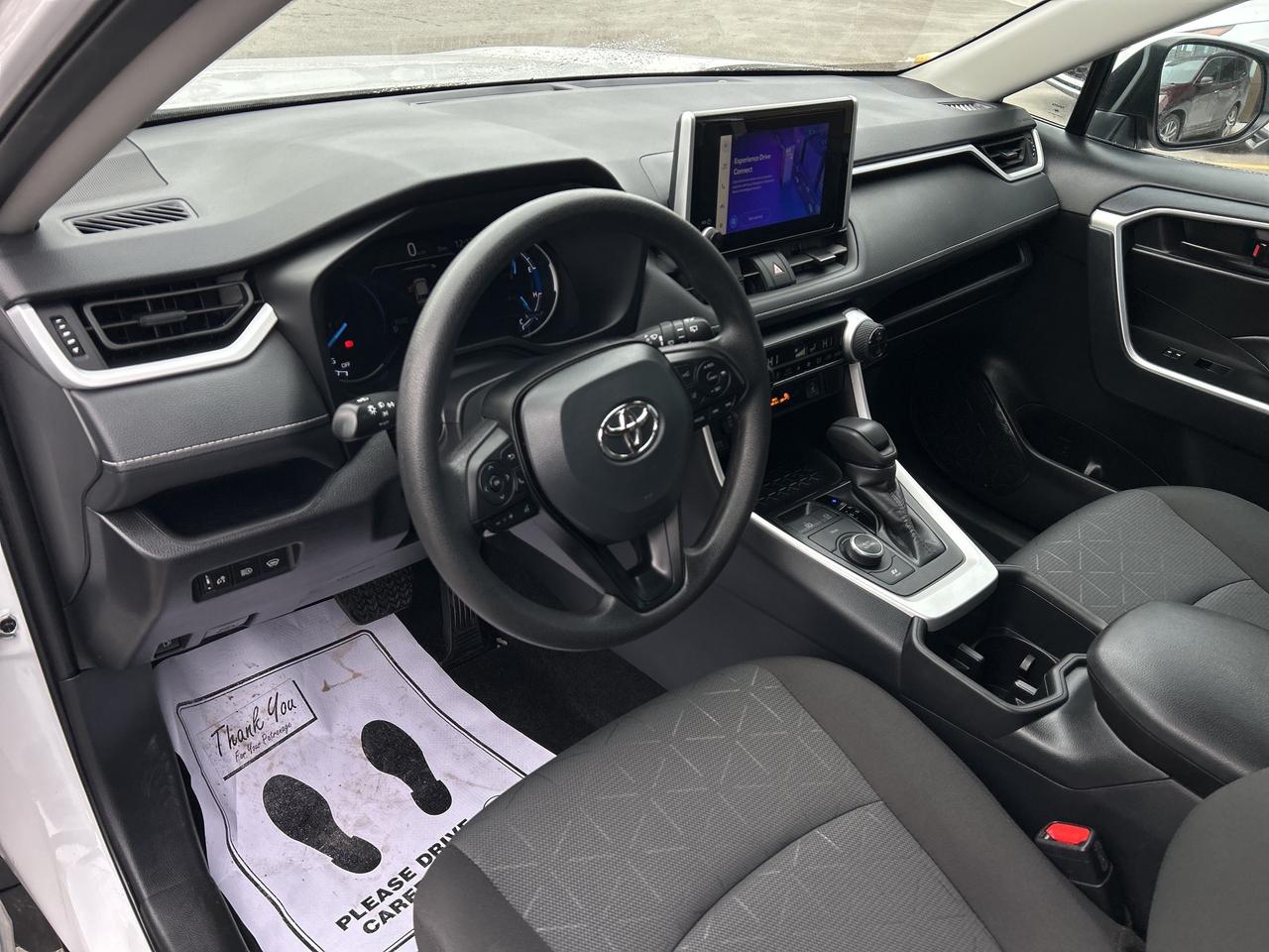 2025 Toyota RAV4 Hybrid LE AWD   CLEAN CARFAX   ONE OWNER Photo