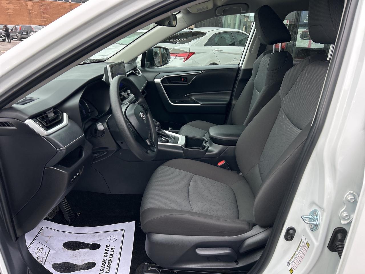 2025 Toyota RAV4 Hybrid LE AWD   CLEAN CARFAX   ONE OWNER Photo