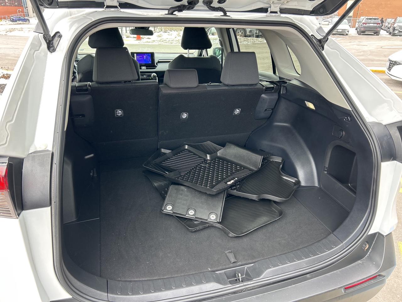 2025 Toyota RAV4 Hybrid LE AWD   CLEAN CARFAX   ONE OWNER Photo