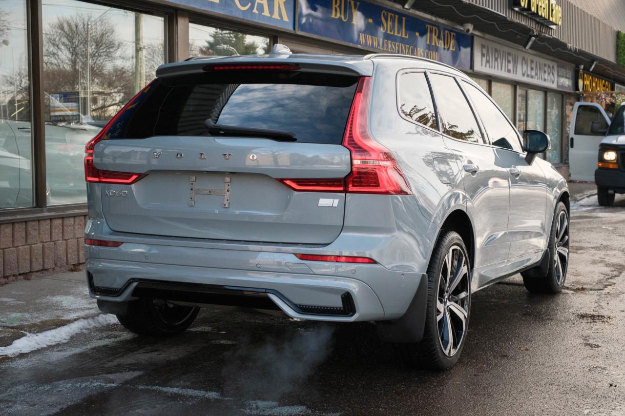 2024 Volvo XC60 Recharge T8 Ultimate Dark AWD Plug In Hybrid Photo