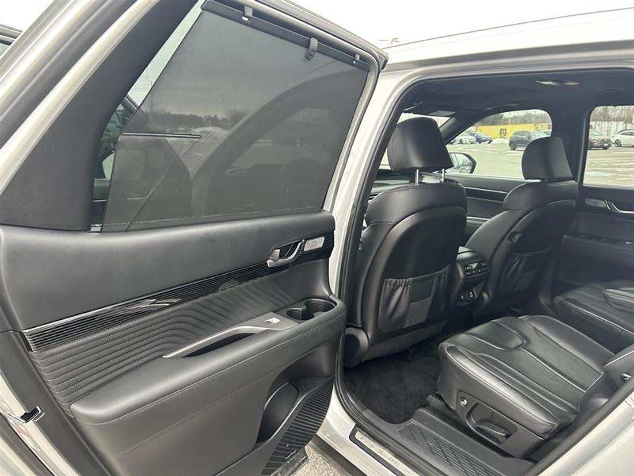2023 Hyundai PALISADE AWD Ultimate Calligraphy 7P Photo