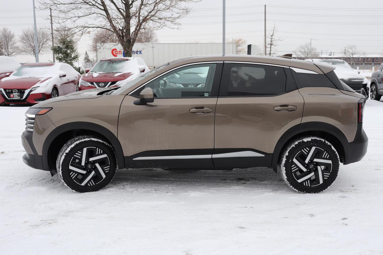 2025 Nissan Kicks SV 1 OWNER OFF LEASE NO ACCIDENTS CARPLAY HTD SEAT Photo