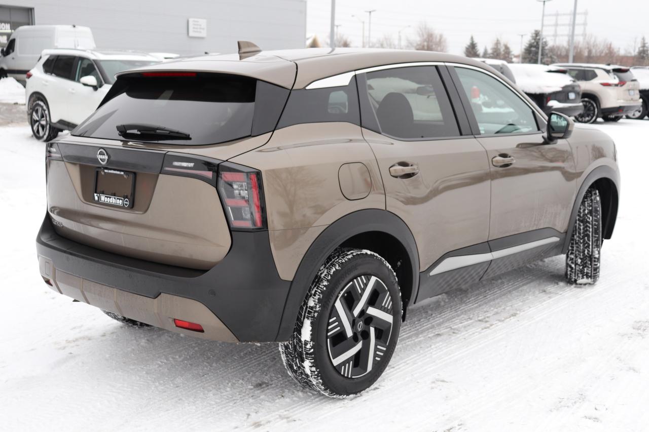 2025 Nissan Kicks SV 1 OWNER OFF LEASE NO ACCIDENTS CARPLAY HTD SEAT Photo
