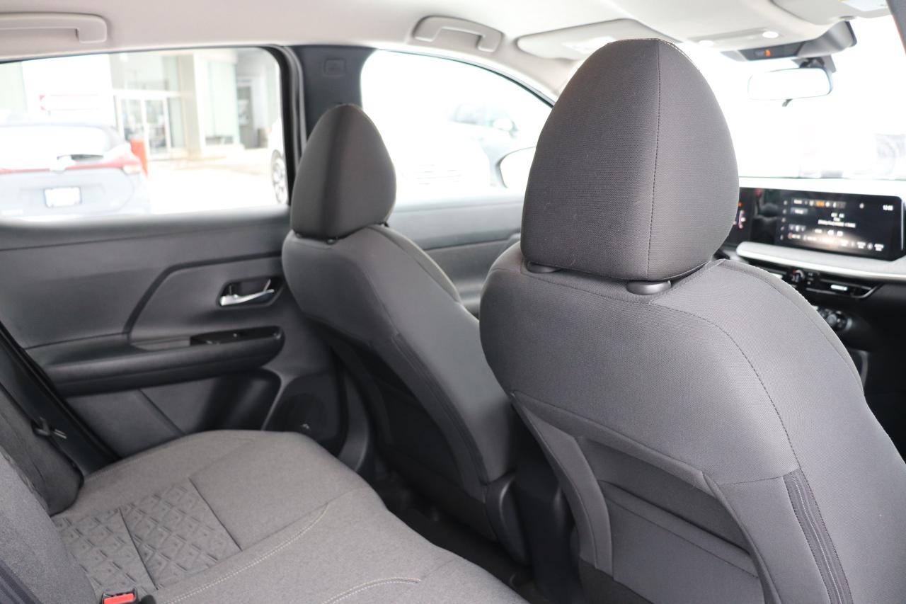 2025 Nissan Kicks SV 1 OWNER OFF LEASE NO ACCIDENTS CARPLAY HTD SEAT Photo