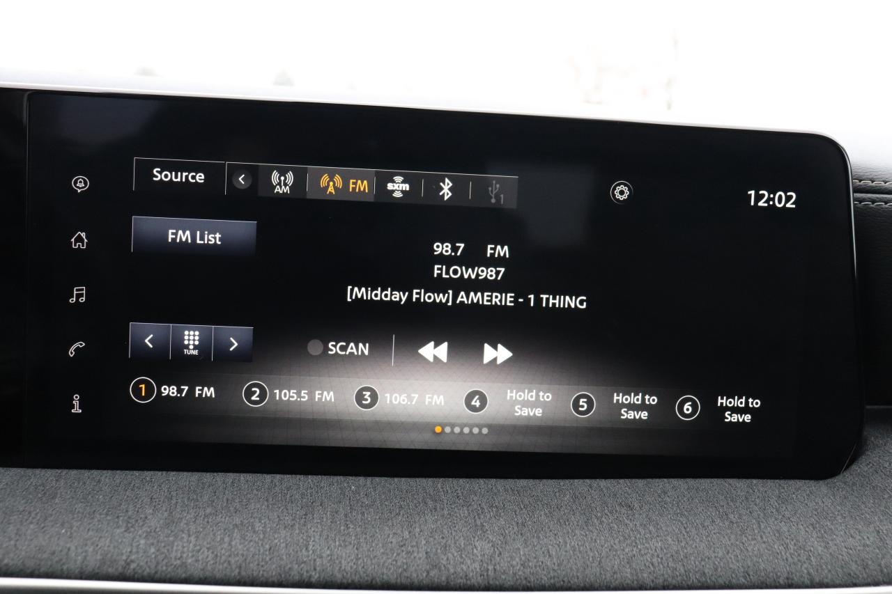 2025 Nissan Kicks SV 1 OWNER OFF LEASE NO ACCIDENTS CARPLAY HTD SEAT Photo