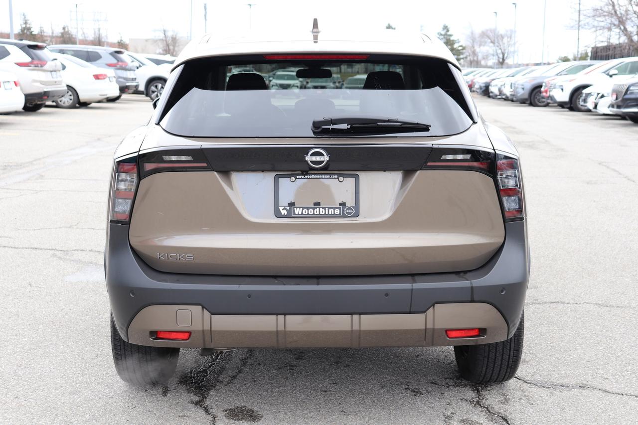 2025 Nissan Kicks SV 1 OWNER OFF LEASE NO ACCIDENTS CARPLAY HTD SEAT Photo