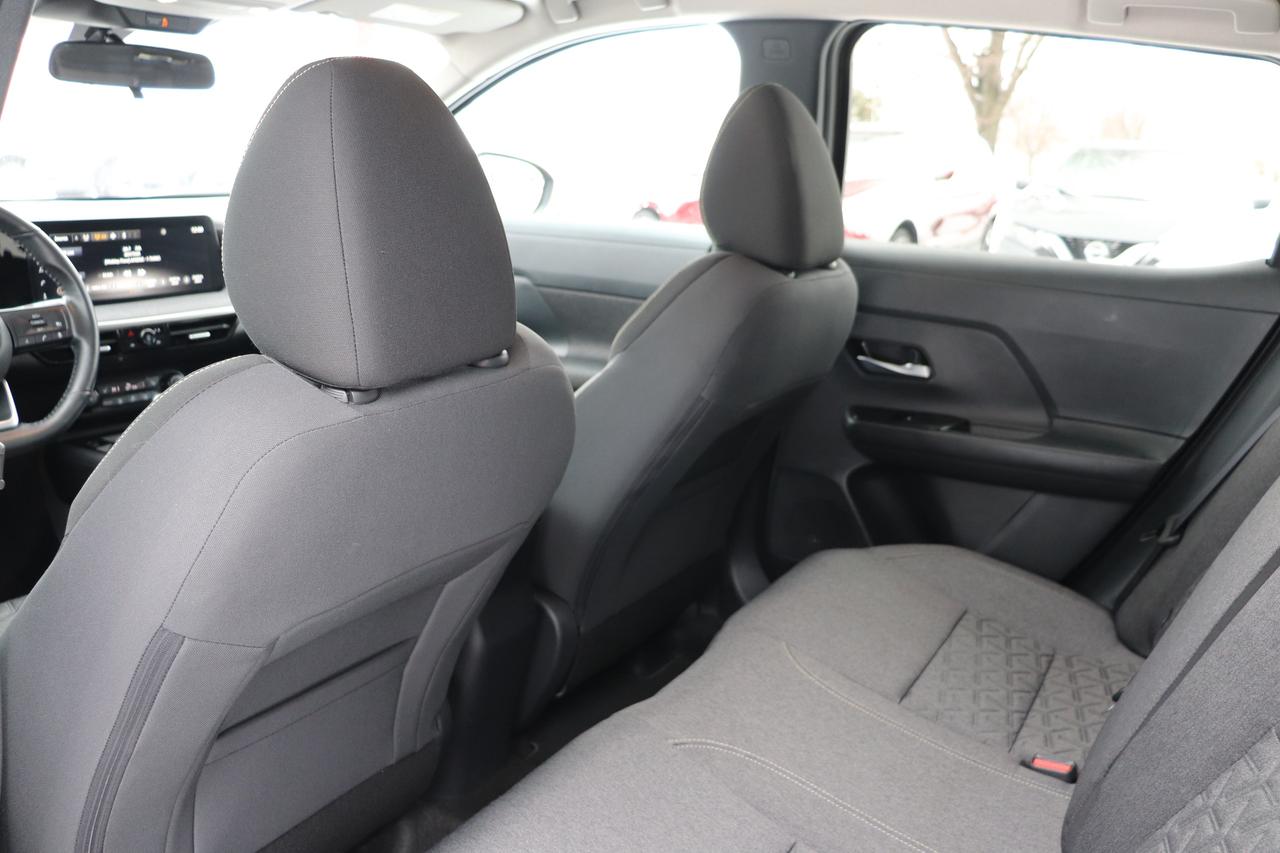 2025 Nissan Kicks SV 1 OWNER OFF LEASE NO ACCIDENTS CARPLAY HTD SEAT Photo
