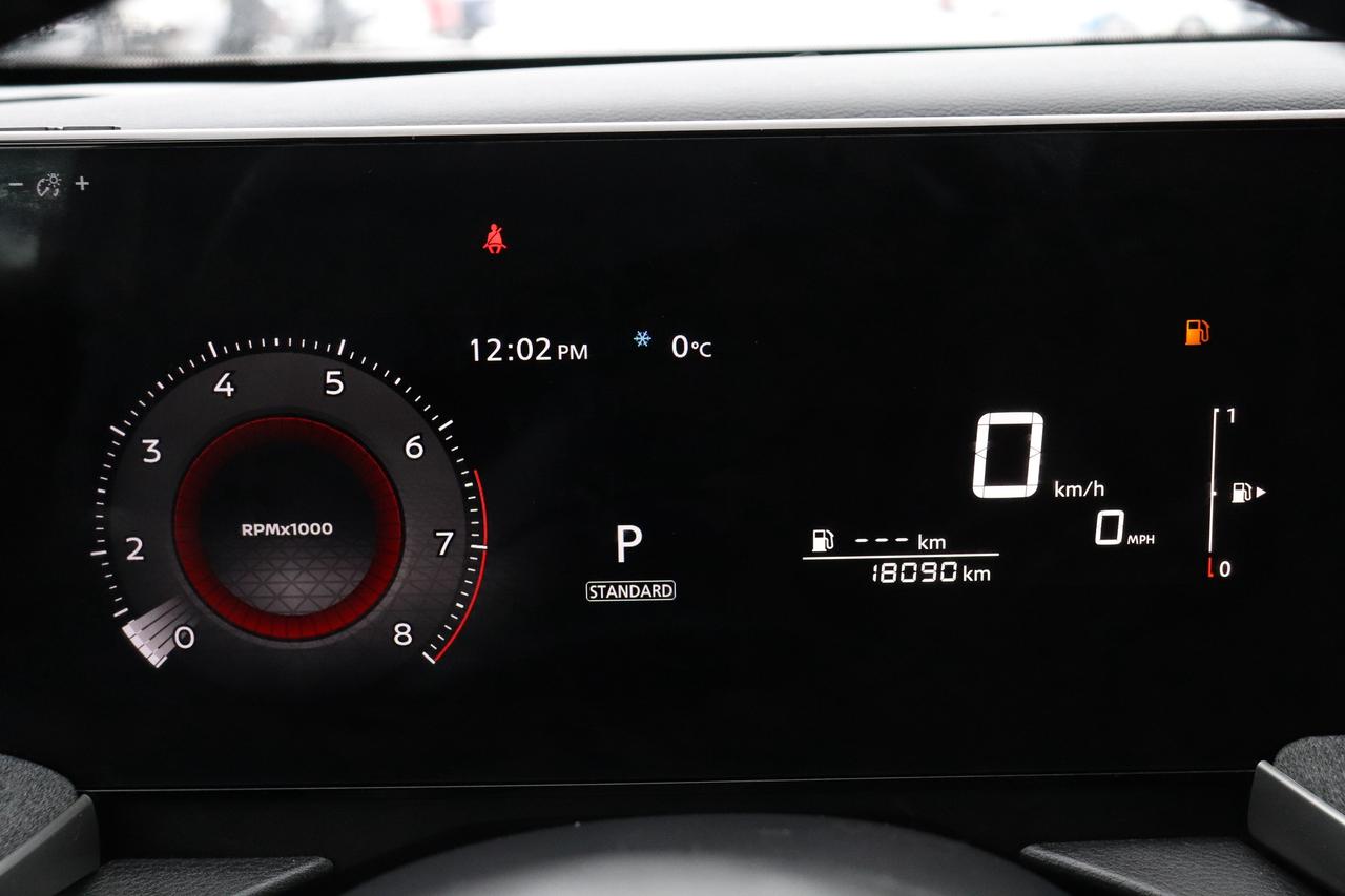 2025 Nissan Kicks SV 1 OWNER OFF LEASE NO ACCIDENTS CARPLAY HTD SEAT Photo