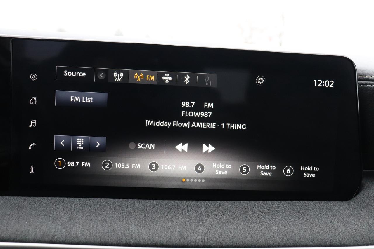 2025 Nissan Kicks SV 1 OWNER OFF LEASE NO ACCIDENTS CARPLAY HTD SEAT Photo