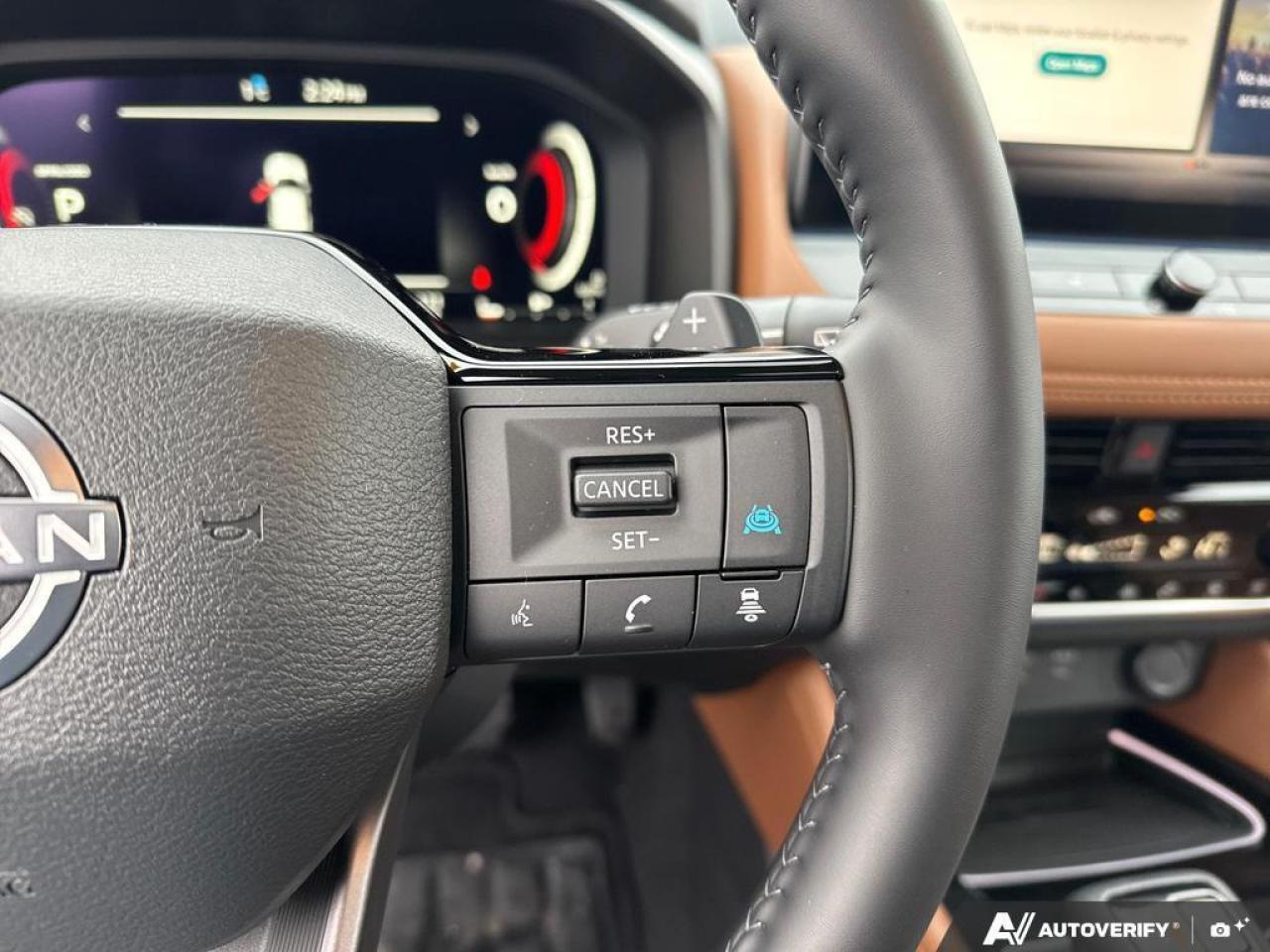 2025 Nissan Rogue Platinum AWD   PANO ROOF   LEATHER   LOW KMS Photo