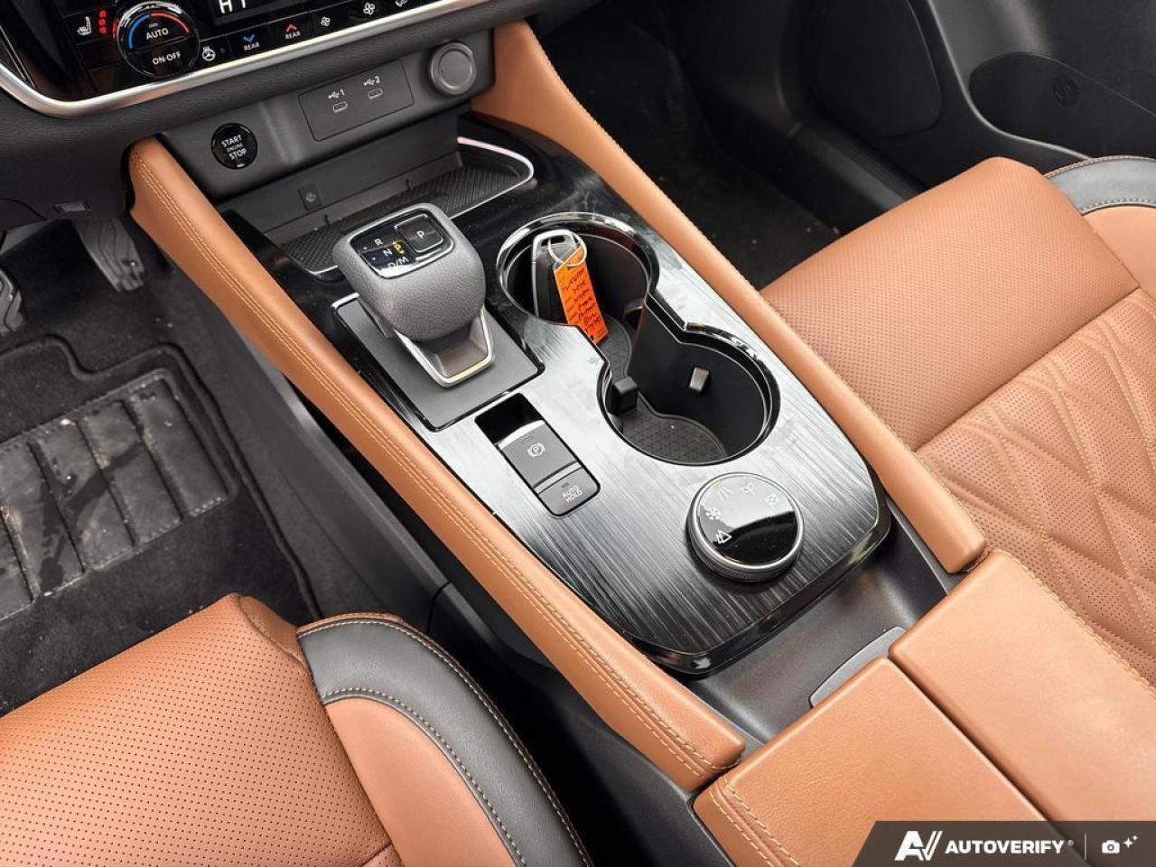 2025 Nissan Rogue Platinum AWD   PANO ROOF   LEATHER   LOW KMS Photo