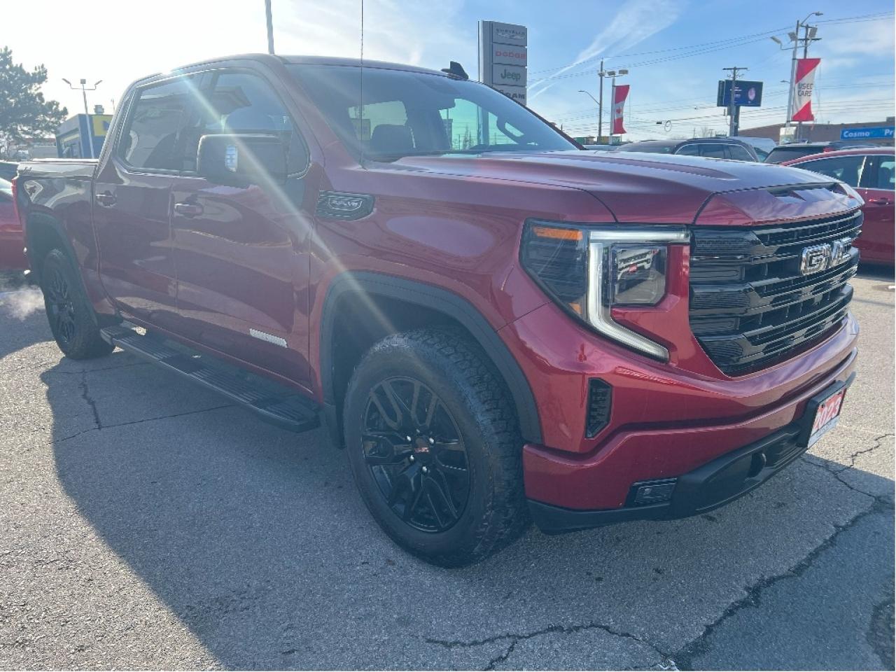 2023 GMC Sierra 1500 Elevation Crew 4x4 V8 *LTHR *SUN *X31 OFF ROAD Photo