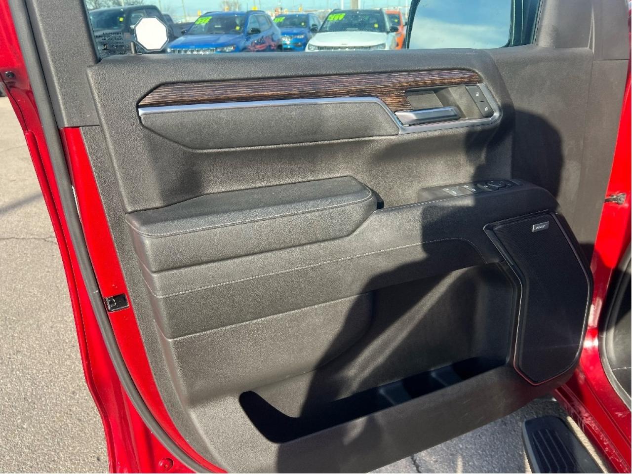 2023 GMC Sierra 1500 Elevation Crew 4x4 V8 *LTHR *SUN *X31 OFF ROAD Photo