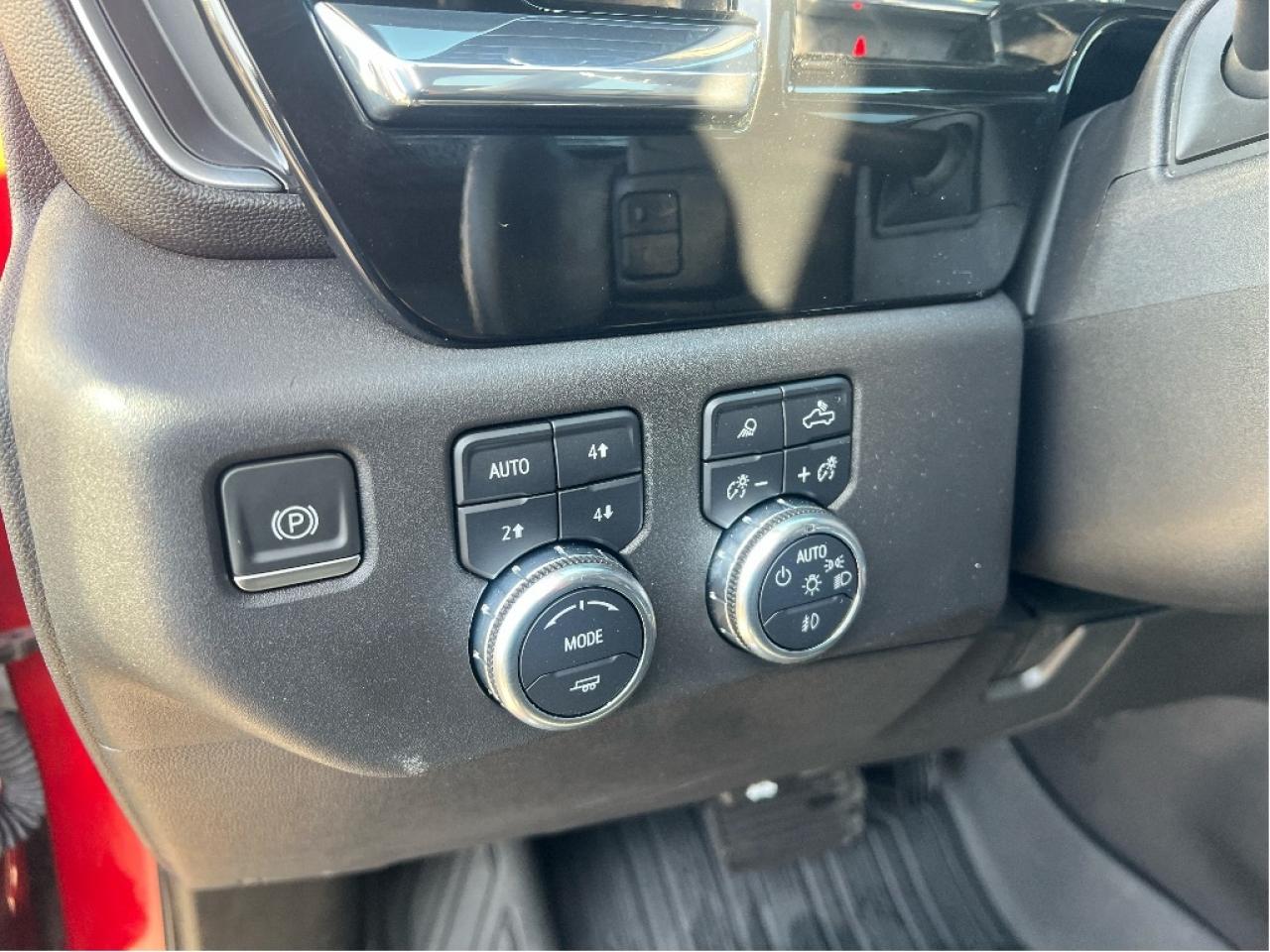 2023 GMC Sierra 1500 Elevation Crew 4x4 V8 *LTHR *SUN *X31 OFF ROAD Photo