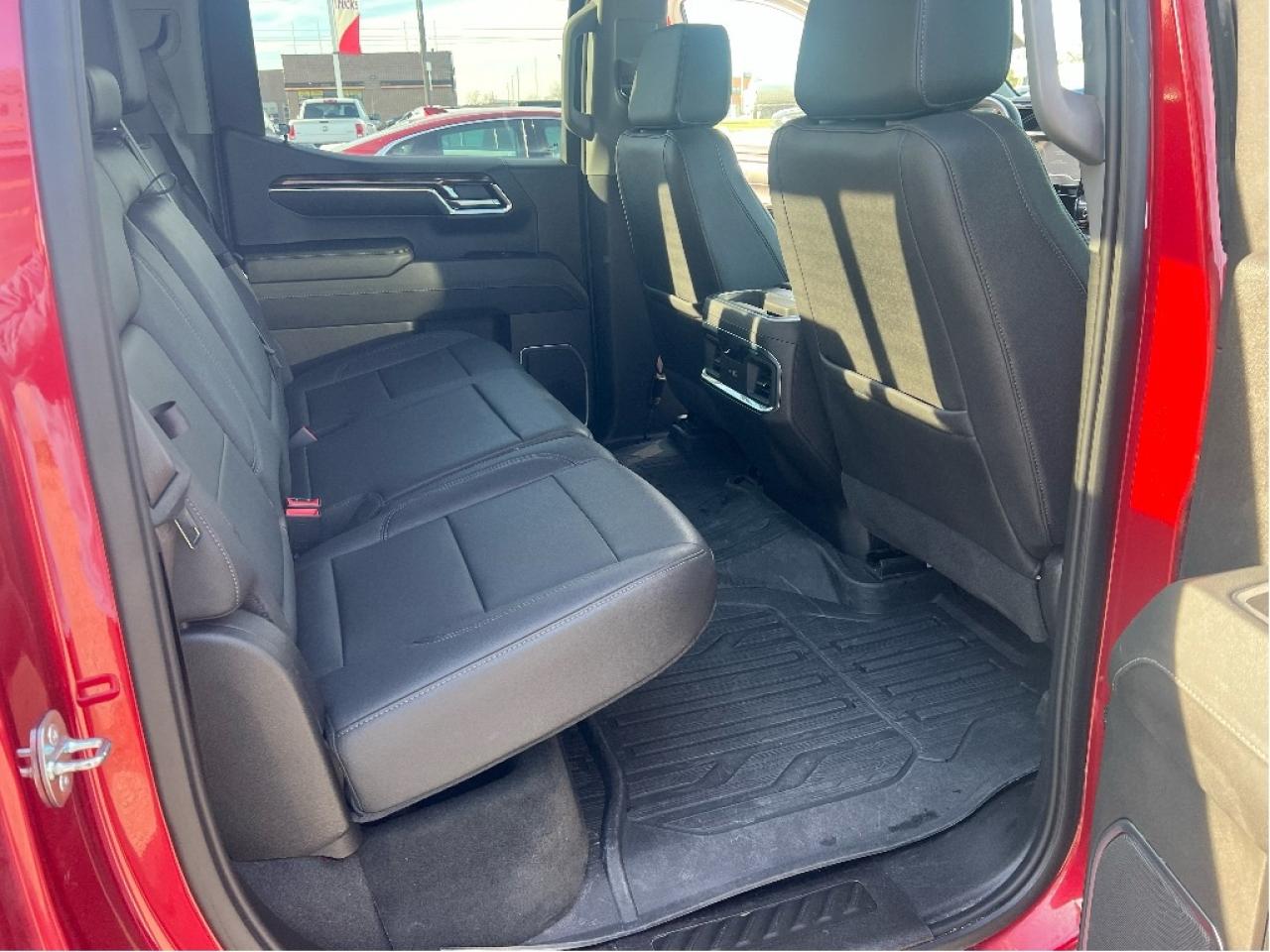 2023 GMC Sierra 1500 Elevation Crew 4x4 V8 *LTHR *SUN *X31 OFF ROAD Photo