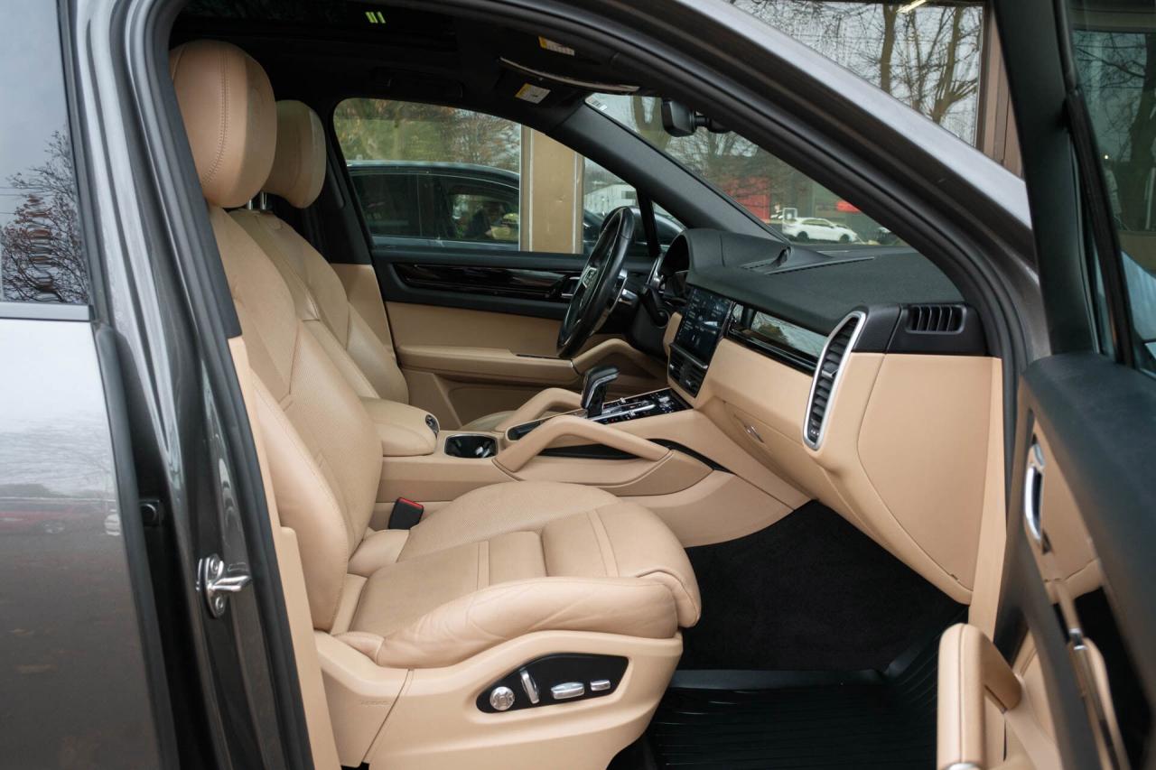 2019 Porsche Cayenne AWD Photo