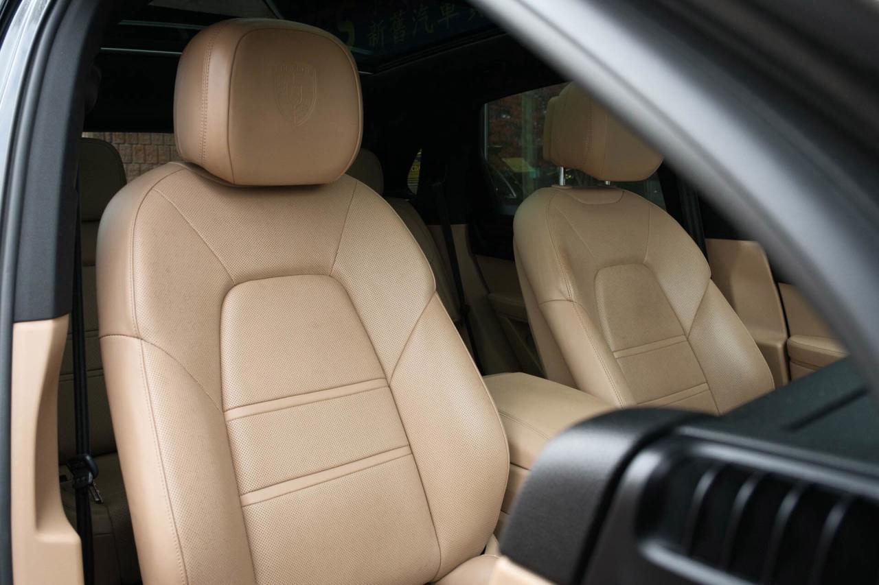 2019 Porsche Cayenne AWD Photo