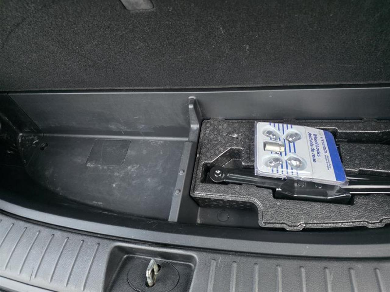 2021 Hyundai Santa Fe Preferred Trend AWD 2.5L Photo